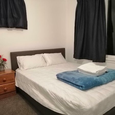 Homestay Double Room, Near The City Center Крайстчёрч Экстерьер фото